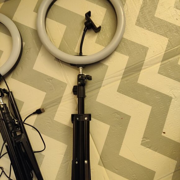 3 Ring Light with Tripod Stand LED Circle Lights Vlog Phone Holder - Picture 4 of 5